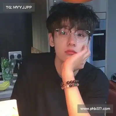 蒙倩群